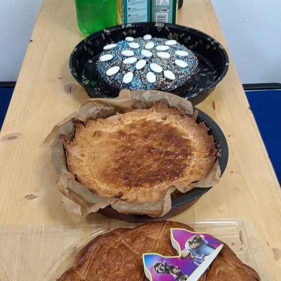 Goûter lors du cours d’arabe ce matin merci à toute l’équipe pédagogique #islamguyane #mosqueecayenne